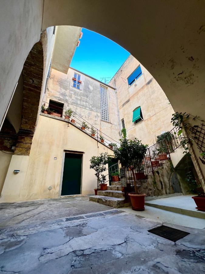 Cortile Umberto I Bed & Breakfast Cefalu Ngoại thất bức ảnh